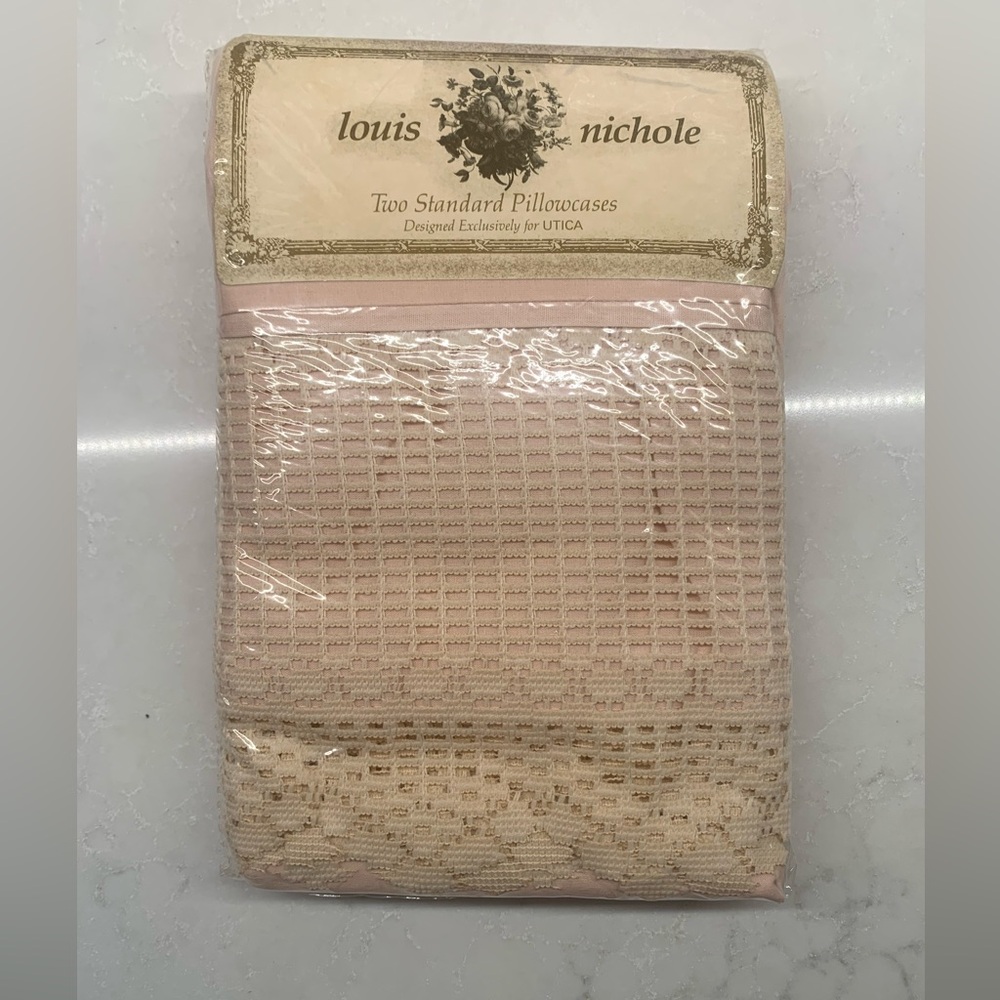 RARE NEW Louis Nichole Old World Rose Lace Pillowcases